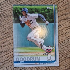 Topps Detroit Tigers Baseball Card - Blue and White